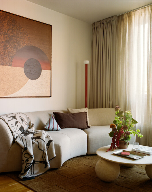 Rather Two Apartment / OMAMBO - Interior Photography, Living Room