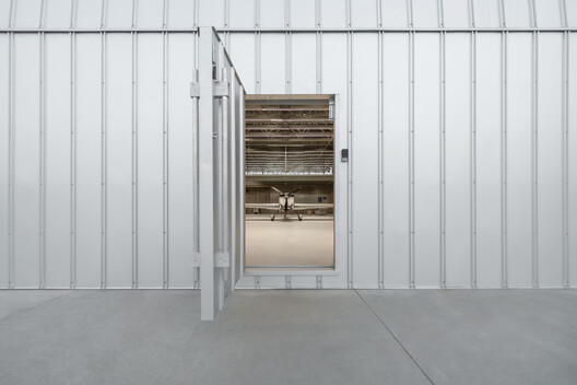 Aerotim Hangar / +kouple - Image 6 of 30