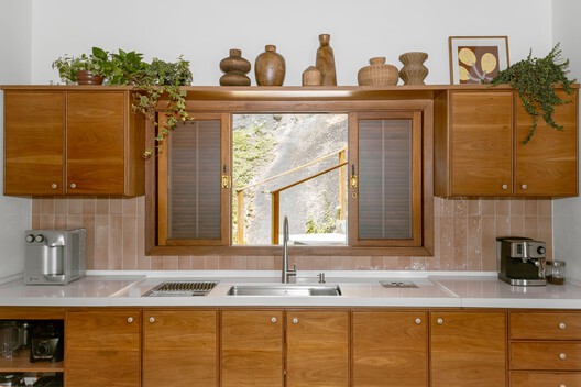 Casa Tupis / LB Interiores - Fotografia de Interiores, Cozinha, Bancada, Madeira, Pia