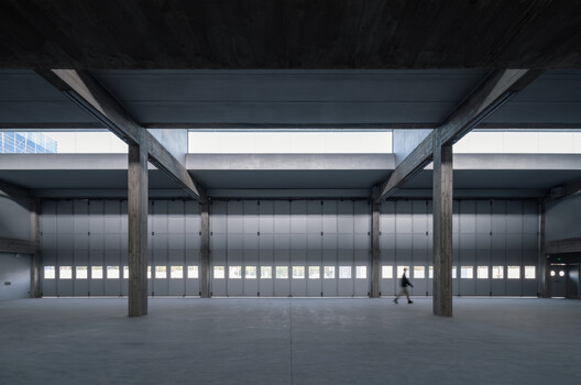 Yuanfeng Road Fire Station / genarchitects - Image 4 of 39