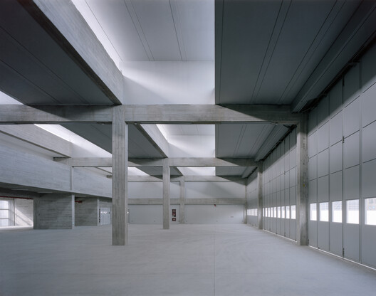 Yuanfeng Road Fire Station / genarchitects - Interior Photography