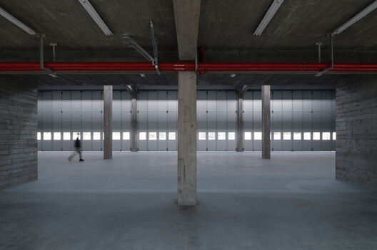 Yuanfeng Road Fire Station / genarchitects - Image 7 of 39