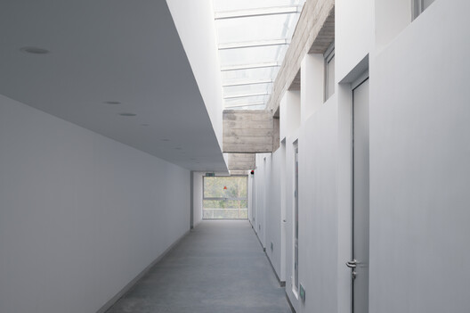 Yuanfeng Road Fire Station / genarchitects - Interior Photography, Concrete