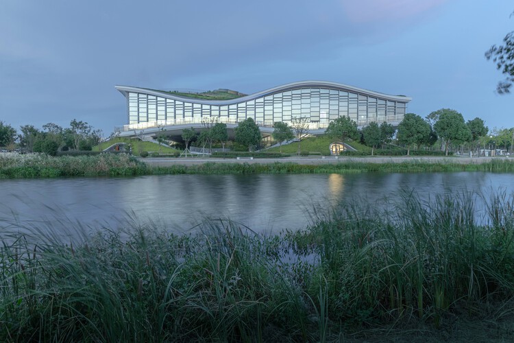 在水一方·三体未来学院 / 山水秀建筑事务所 - 建筑图, 滨水