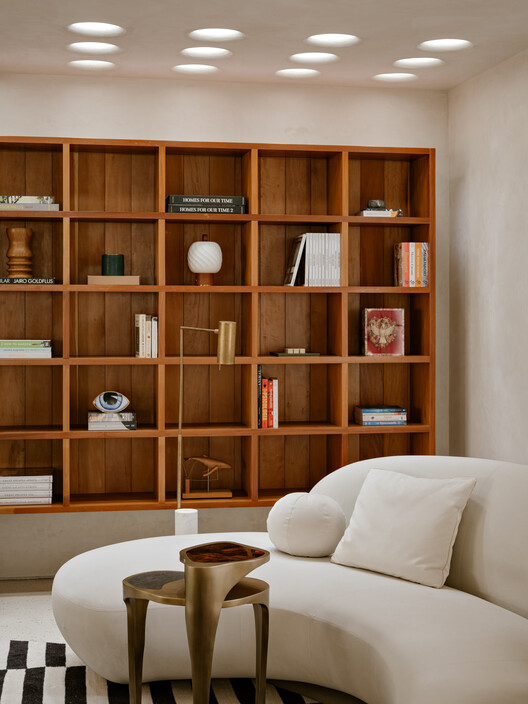 Ortiz House / Meireles + Pavan Arquitetura - Interior Photography, Closet, Wood, Shelving, Lighting