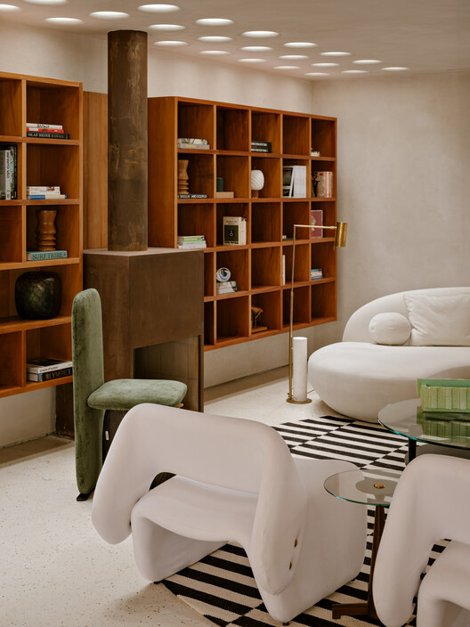 Ortiz House / Meireles + Pavan Arquitetura - Interior Photography, Closet, Wood, Lighting, Shelving