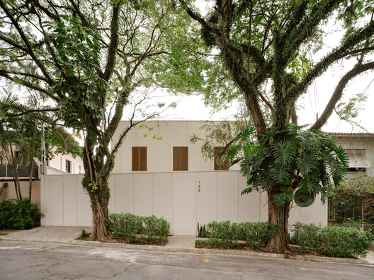 Casa Ortiz / Meireles + Pavan Arquitetura