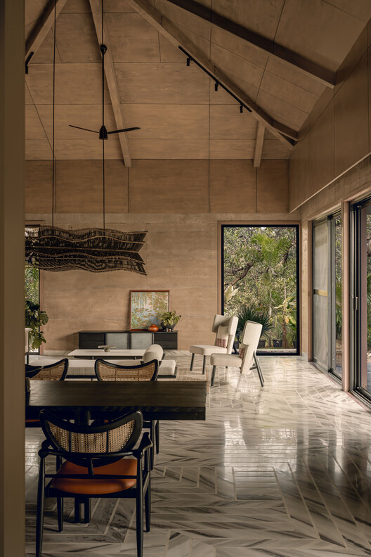 Fragrance of Earth House / Neelesh Chopda Architecture LLP Fragrance of Earth House / Neelesh Chopda Architecture LLP - Image 12 of 19