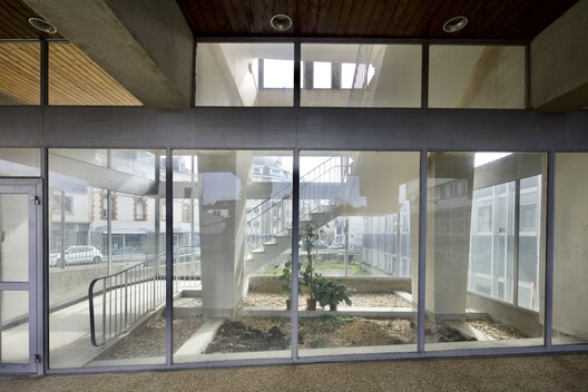 Lacaton & Vassal and Emmanuelle Delage to Transform Administrative Center into Mixed-Use Housing and Offices in Vannes, France Lacaton & Vassal and Emmanuelle Delage to Transform Administrative Center into Mixed-Use Housing and Offices in Vannes, France - Image 14 of 21