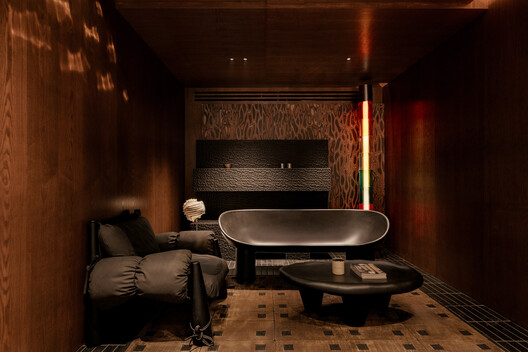 ELIT Office / DualSpace Studio - Interior Photography, Lighting, Bathtub