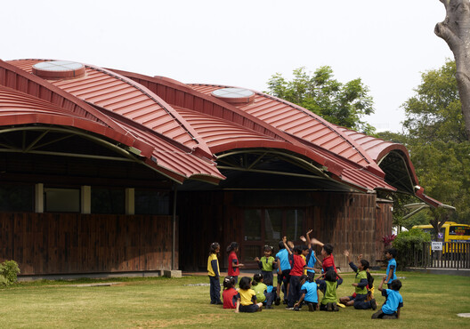 Shiv Nadar School / Vastushilpa Sangath - Exterior Photography