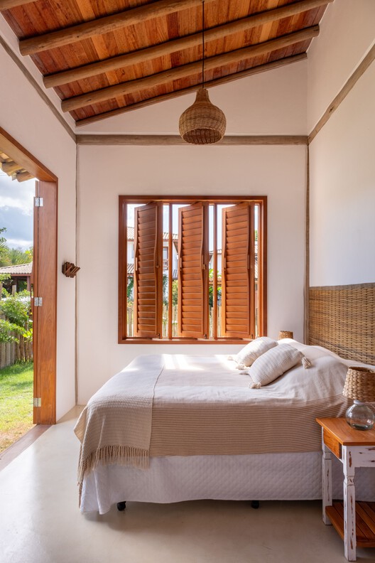 Casa Odara / W.A.M.V Arquitetura Casa Odara / W.A.M.V Arquitetura - Fotografia de Interiores, Dormitório, Madeira, Cama