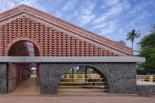 Gaughar Animal Husbandry / Compartment S4 - Image 7 of 30