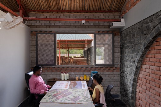 Gaughar Animal Husbandry / Compartment S4 - Interior Photography, Bedroom, Brick