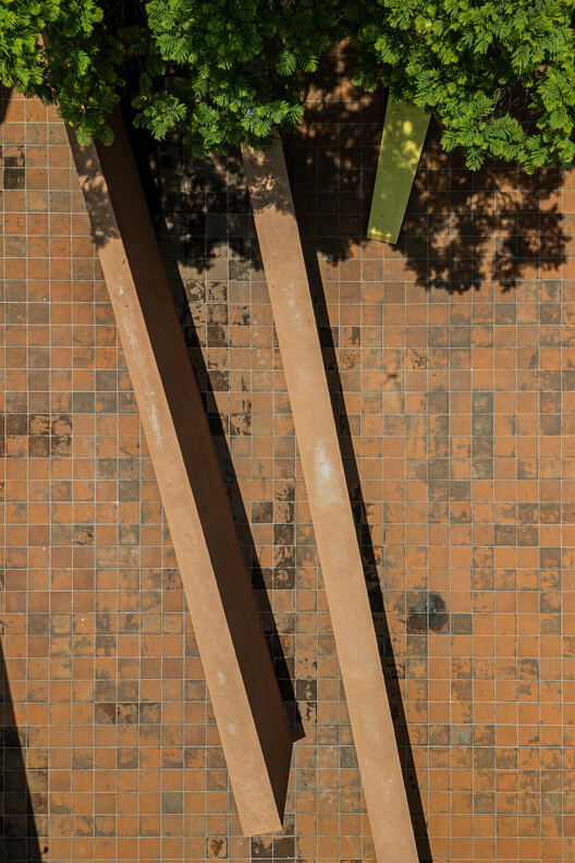 El Eco de un Pasillo / Mendiola Arregui El Eco de un Pasillo / Mendiola Arregui - Imagen 12 de 22