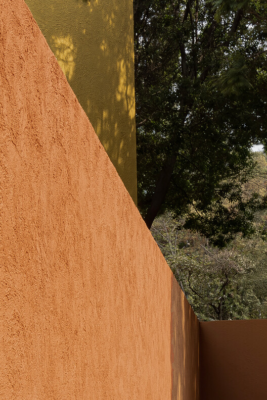 El Eco de un Pasillo / Mendiola Arregui El Eco de un Pasillo / Mendiola Arregui - Imagen 8 de 22