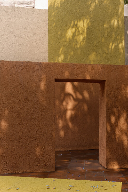 El Eco de un Pasillo / Mendiola Arregui El Eco de un Pasillo / Mendiola Arregui - Imagen 10 de 22