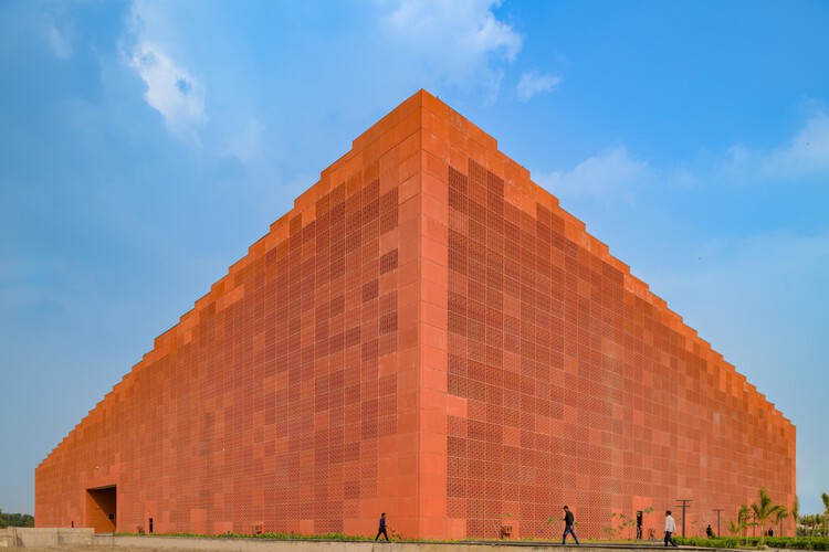 普雷斯蒂奇大学大楼 / Sanjay Puri Architects - 建筑图