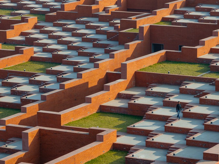 普雷斯蒂奇大学大楼 / Sanjay Puri Architects - 5 的图像 32