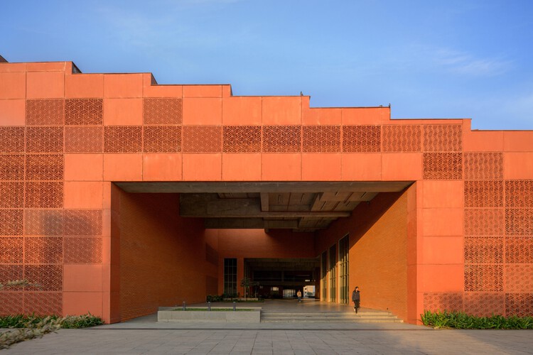 普雷斯蒂奇大学大楼 / Sanjay Puri Architects - 11 的图像 32