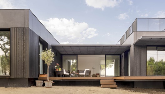 Casa Tres Patios / ROOM2030 - Image 2 of 12
