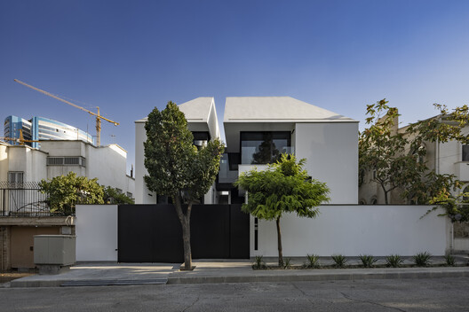 Shahrak Villa / Next Office–Alireza Taghaboni - Image 1 of 16