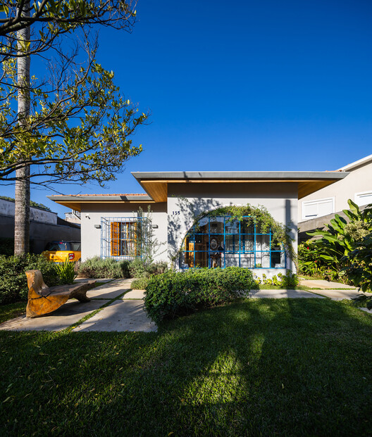 Curupaiti House / Gil Mello Arquitetura - Image 2 of 32