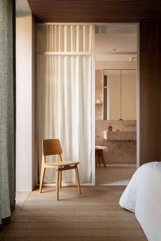 Casabella di Como / Tuckey Design Studio Casabella di Como / Tuckey Design Studio - Interior Photography, Bedroom, Wood, Lighting, Bed