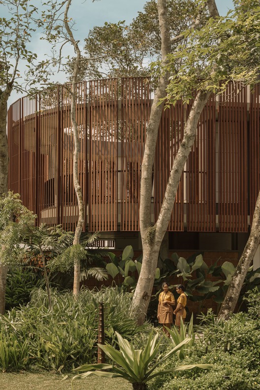 Nirava Ayurveda Holistic Centre / STAPATI Nirava Ayurveda Holistic Centre / STAPATI - Image 4 of 19