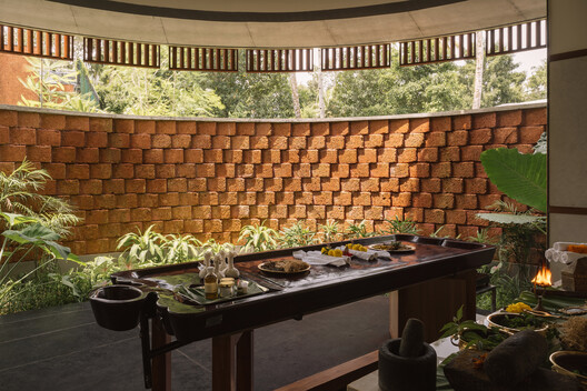 Nirava Ayurveda Holistic Centre / STAPATI Nirava Ayurveda Holistic Centre / STAPATI - Interior Photography, Wood