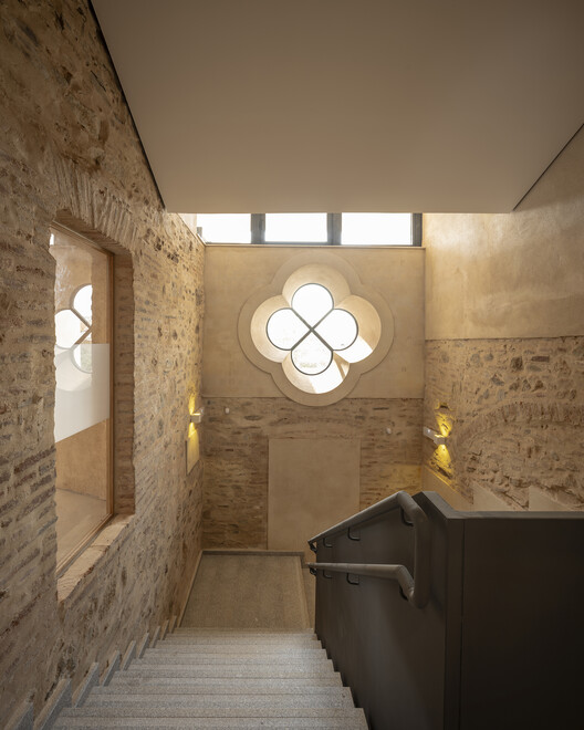 Renovation of the Jesuit School / DUNAR arquitectos + TRAX - Image 17 of 29