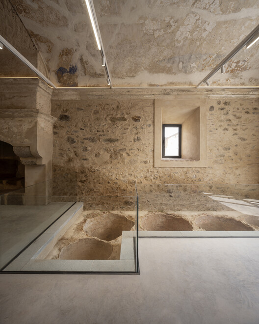 Renovation of the Jesuit School / DUNAR arquitectos + TRAX - Image 3 of 29