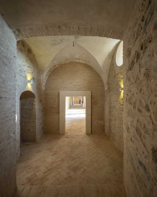 Renovation of the Jesuit School / DUNAR arquitectos + TRAX - Image 20 of 29