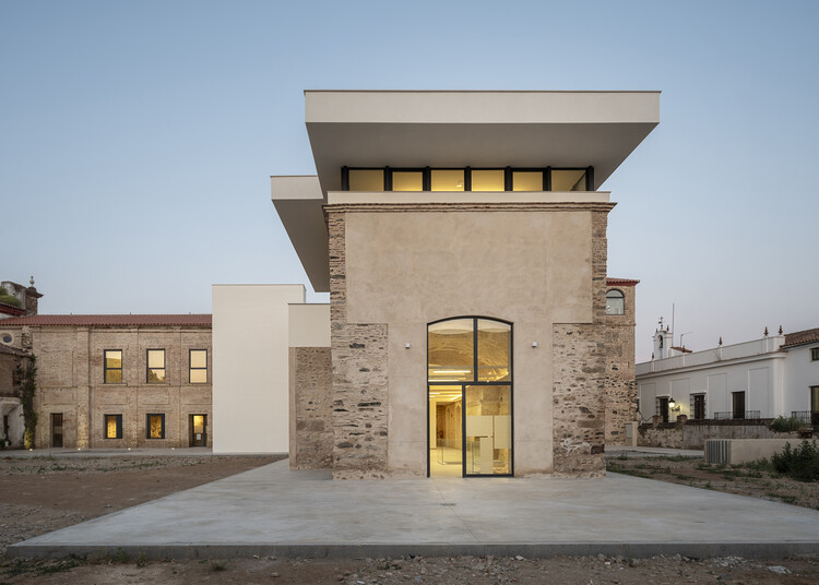 Restauración del Colegio Jesuita / DUNAR + TRAX - fotografía exterior, ladrillo
