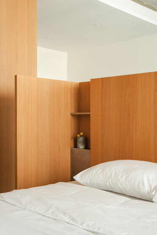 Studio Zero Um / Relevo Arquitetura - Fotografia de Interiores, Dormitório, Madeira, Cama, Armário