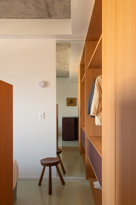 Studio Zero Um / Relevo Arquitetura - Fotografia de Interiores, Armário, Madeira, Iluminação, Porta