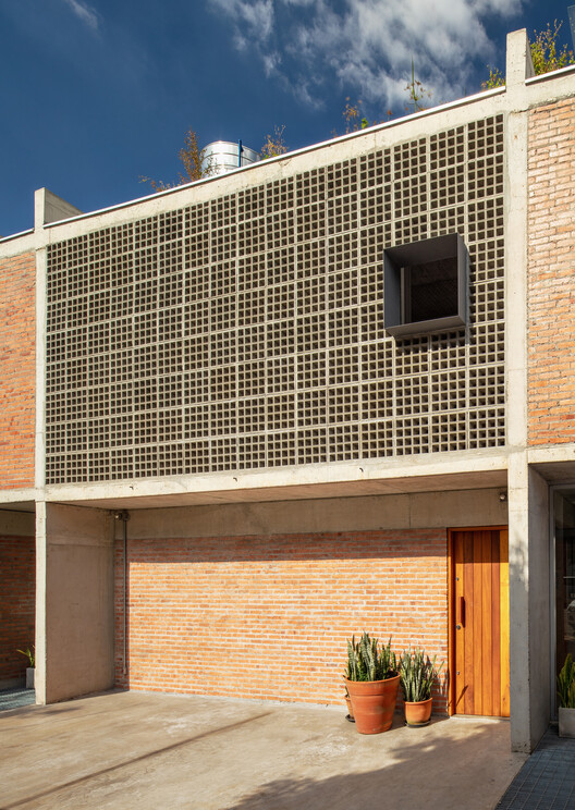 Caetés House / Ateliê GR - Exterior Photography, Brick