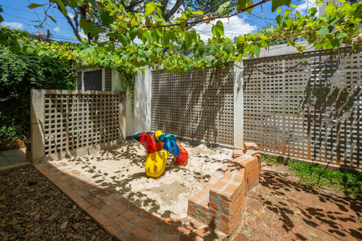 Escola do Bairro - Pavilhão 02 / Ateliê GR - Imagem 10 de 23