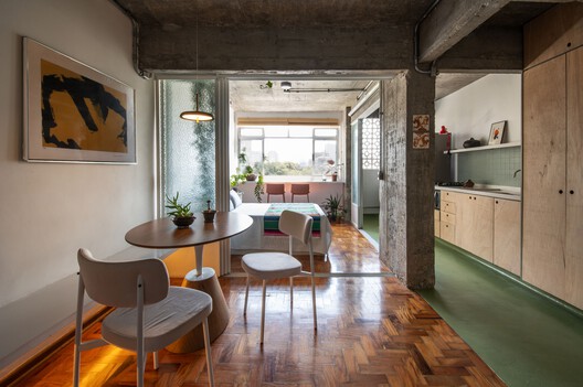 Apartment 210 / Inaê Negrão Architecture - Interior Photography, Table, Chair, Kitchen