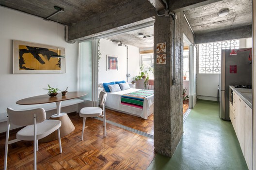 Apartment 210 / Inaê Negrão Architecture - Interior Photography, Chair, Table