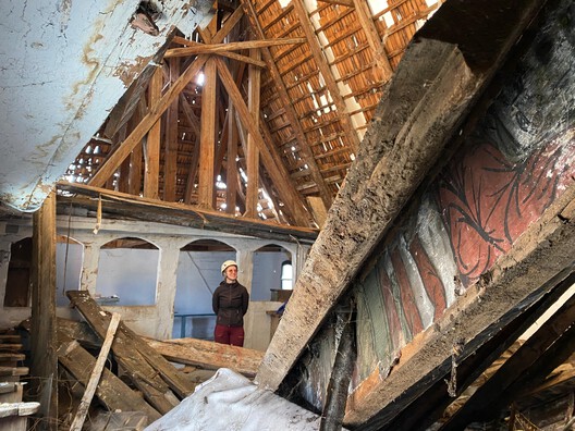 First Aid for Endangered Heritage: An Interview with Ambulance for Monuments First Aid for Endangered Heritage: An Interview with Ambulance for Monuments - Image 7 of 20