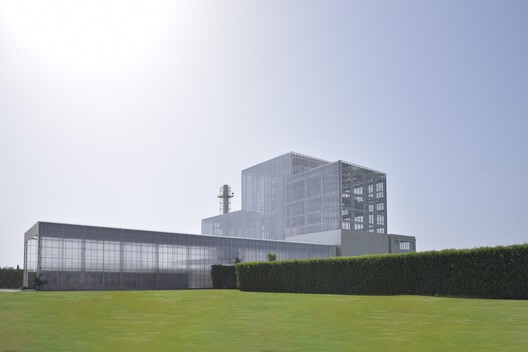 Rethinking Architecture at the Scale of Planetary Systems - Image 9 of 35