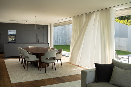House A / L2C Arquitetura - Interior Photography, Wood, Chair