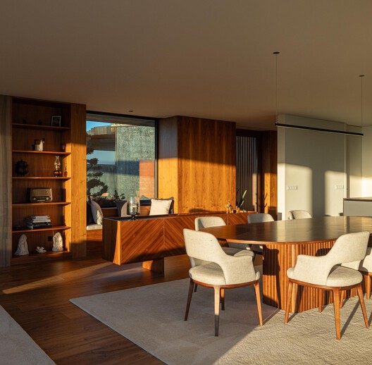 House A / L2C Arquitetura - Interior Photography, Wood, Table, Chair
