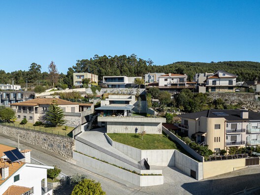 House A / L2C Arquitetura - Exterior Photography, Concrete, Balcony