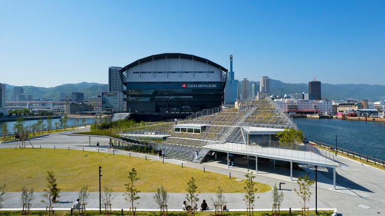 TOTTEI Green Hill / Tomohiro Hata Architect and Associates - Public Architecture