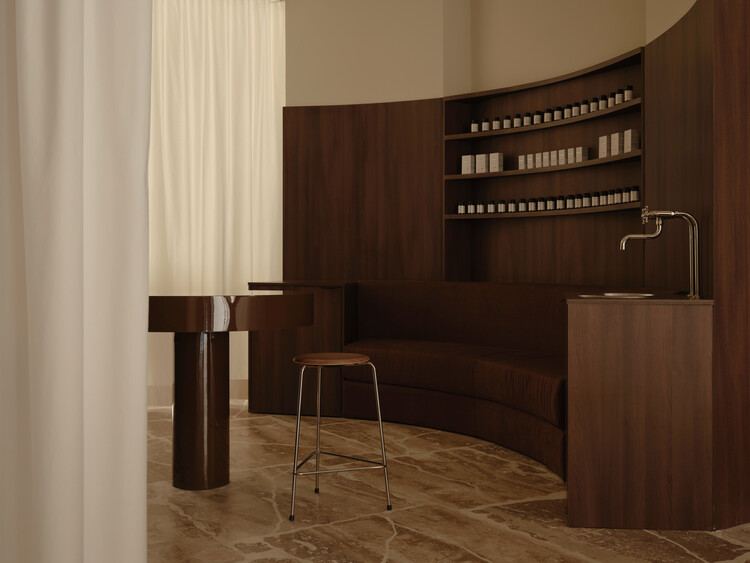 Skinclub Beauty Clinic/Club Studio - Fotografía de interiores, madera