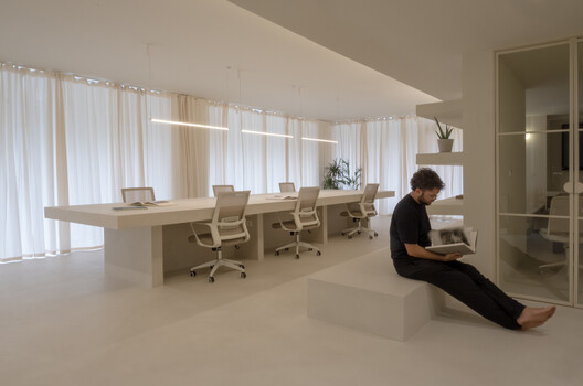 Unwhite Office / brenzo - Interior Photography, Table, Chair
