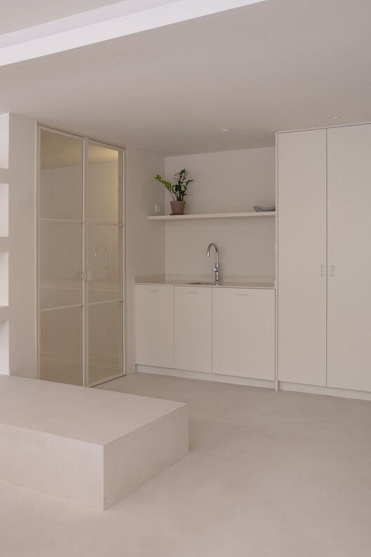 Unwhite Office / brenzo - Interior Photography, Wood, Lighting, Door, Glass