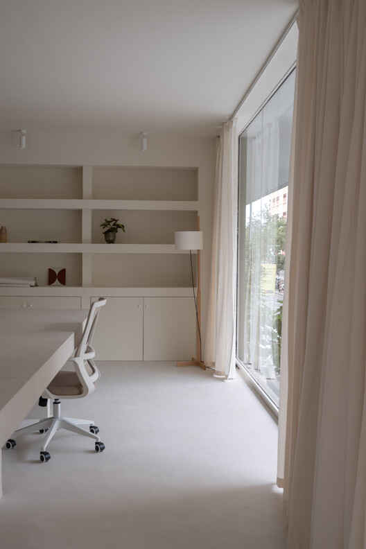 Unwhite Office / brenzo - Interior Photography, Wood, Chair